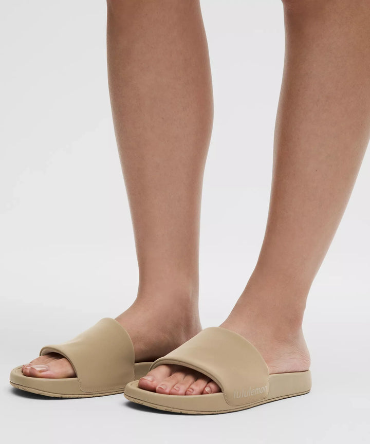 Lululemon - Slippers