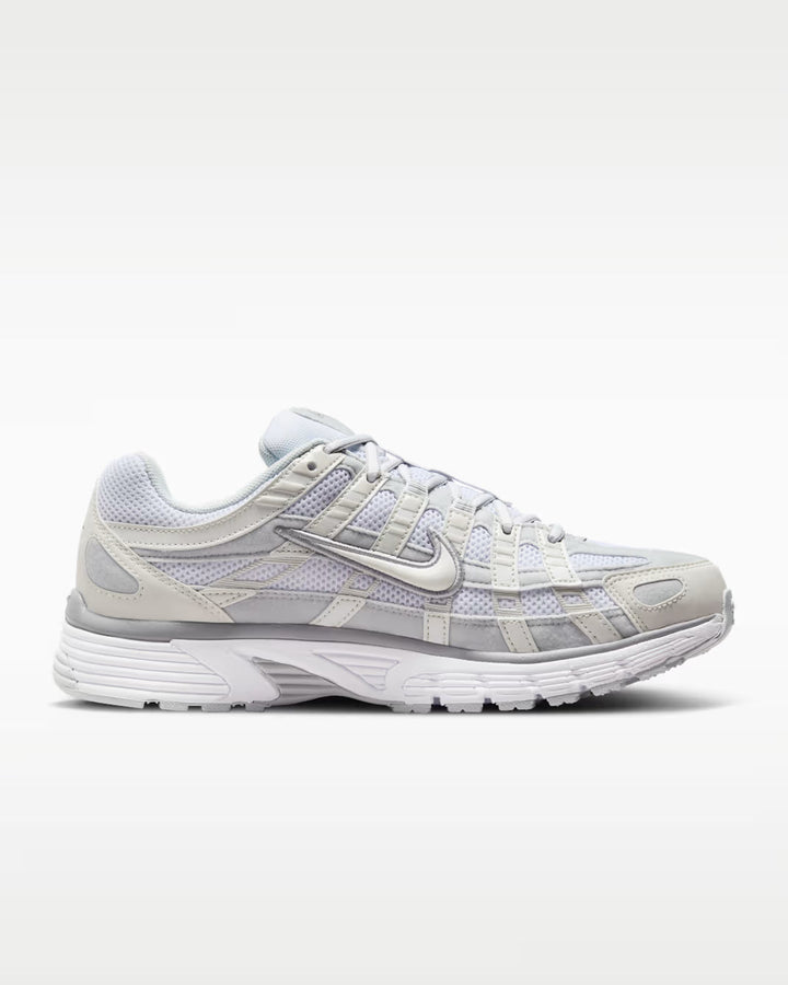 NIKE - P-6000