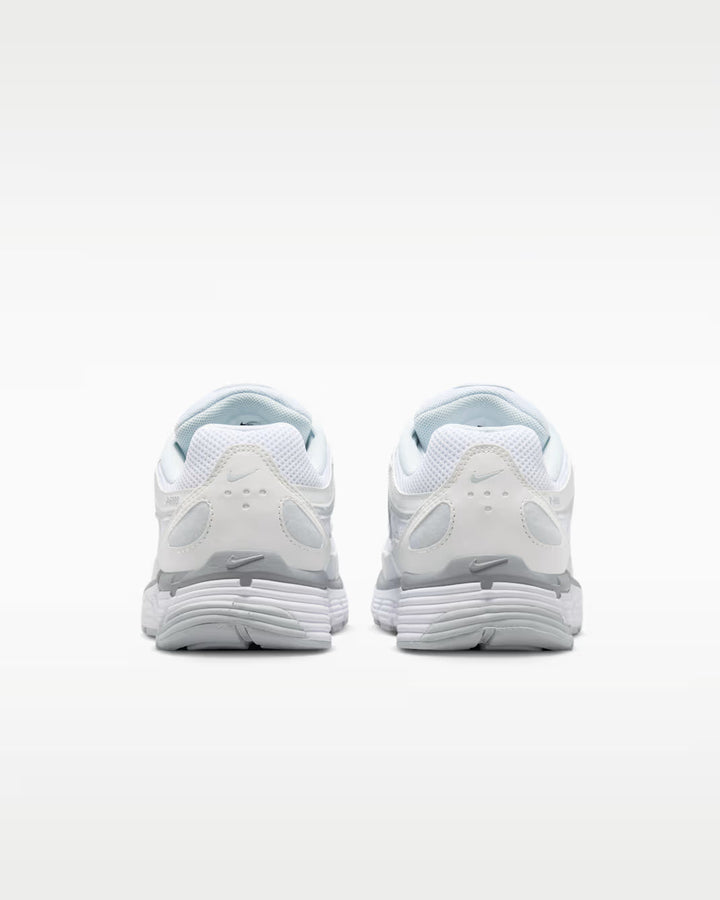 NIKE - P-6000
