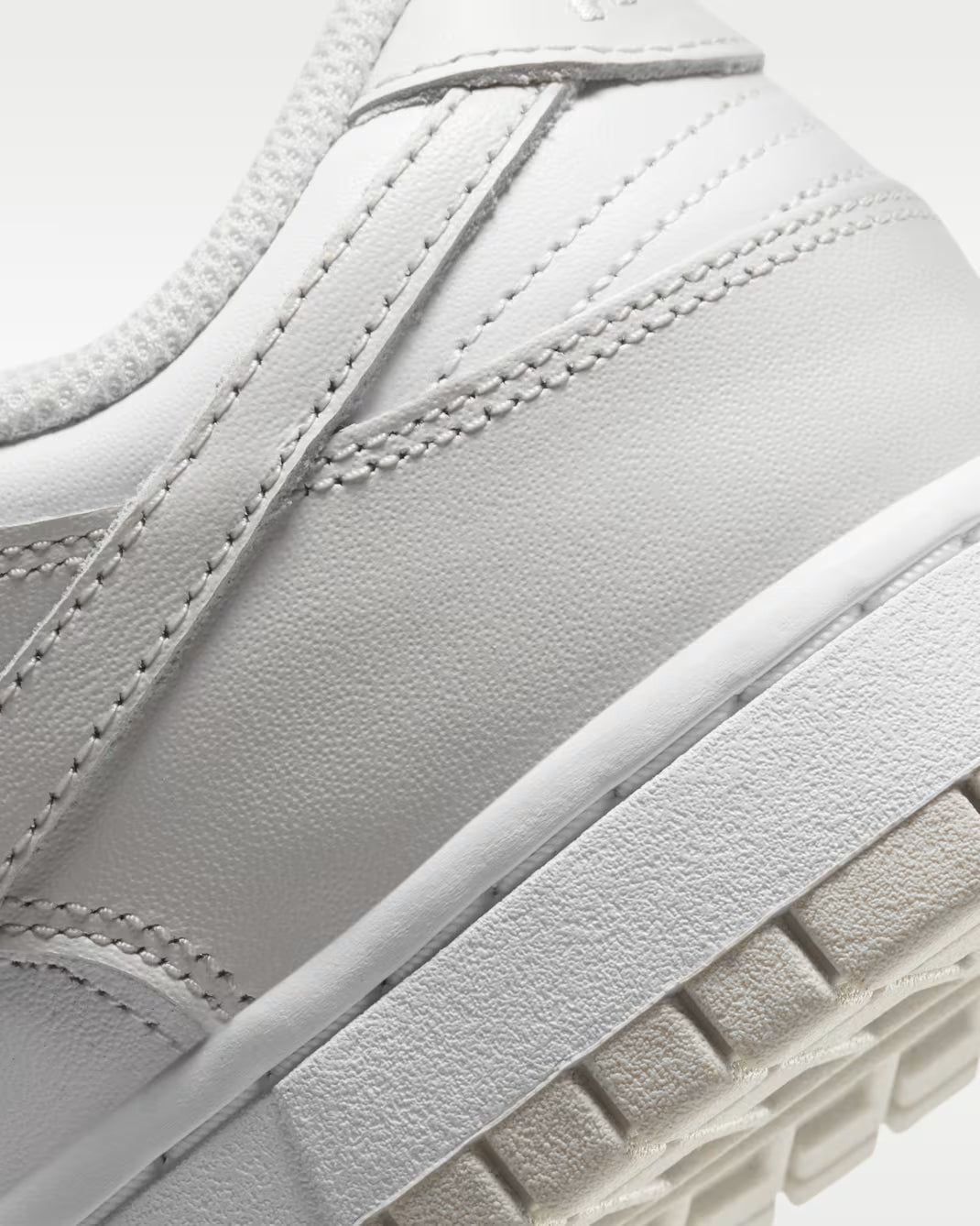 NIKE - Dunk Low