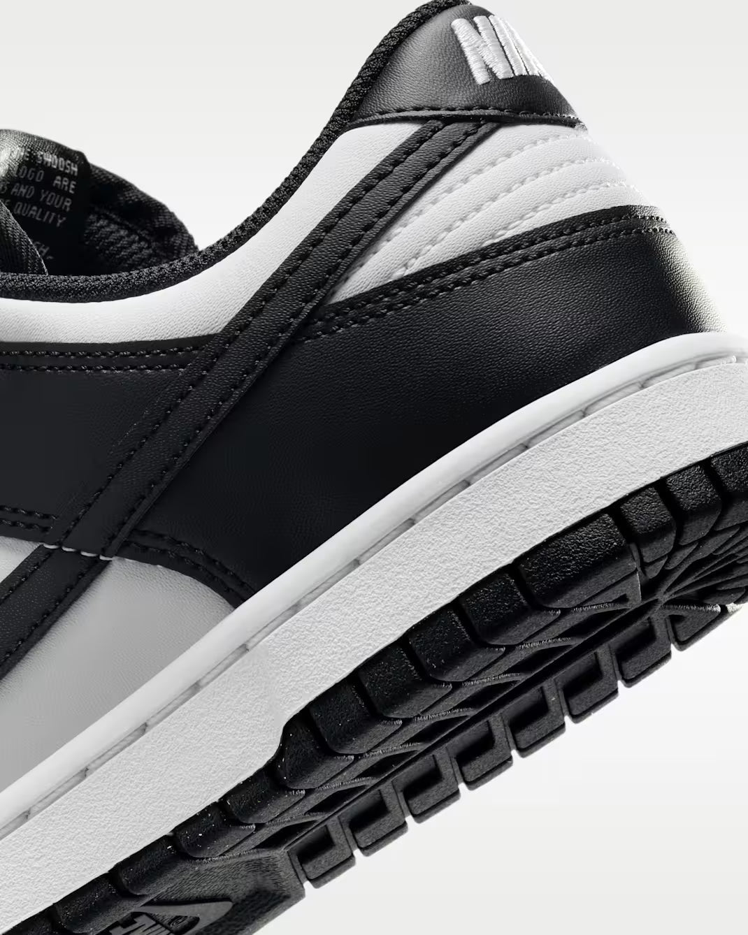 NIKE - Dunk Low