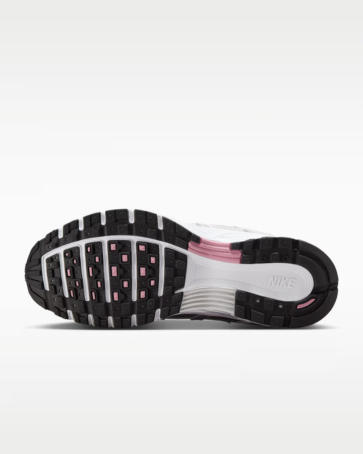 NIKE - P-6000
