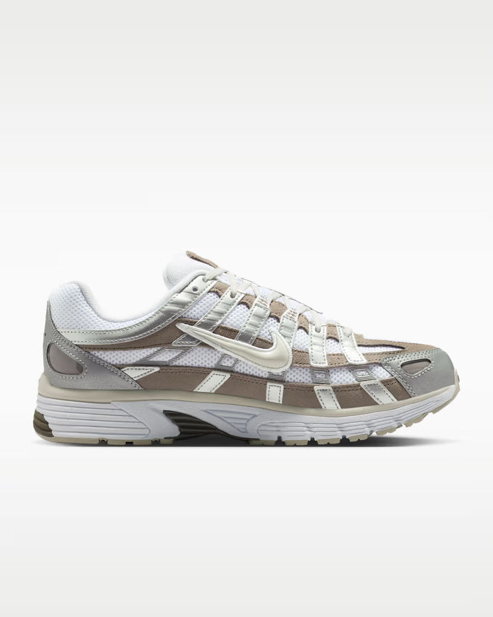 NIKE - P-6000