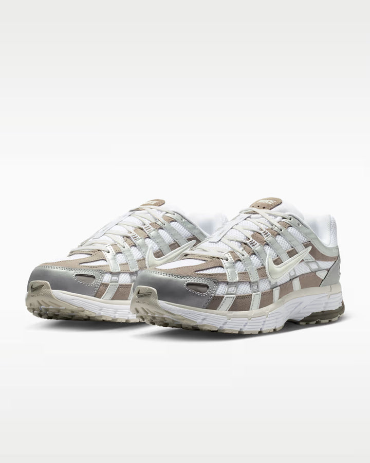 NIKE - P-6000
