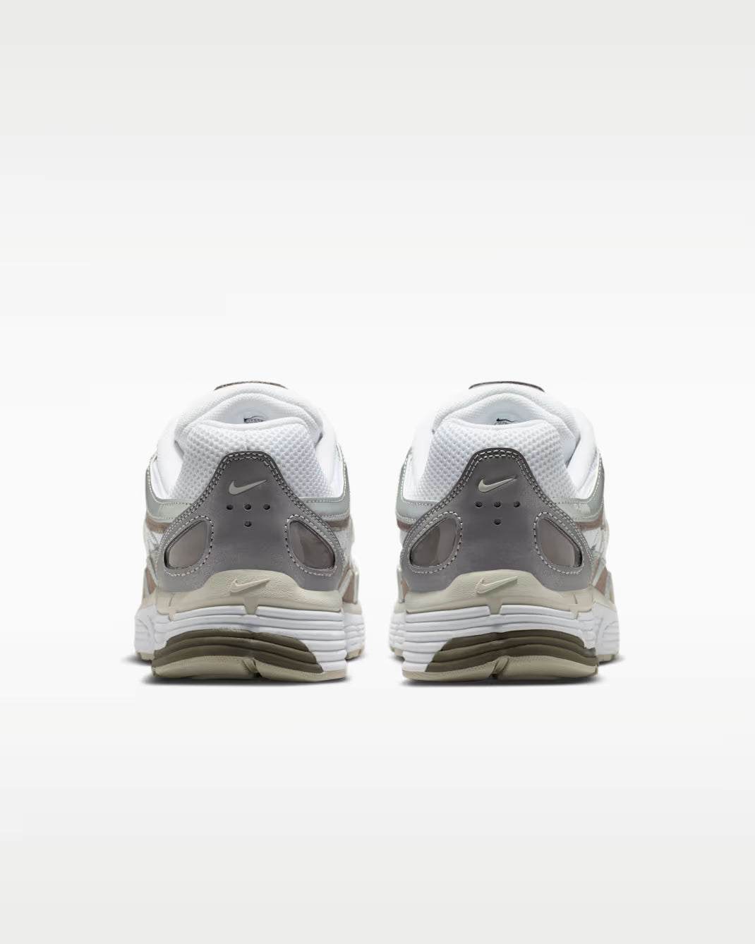 NIKE - P-6000