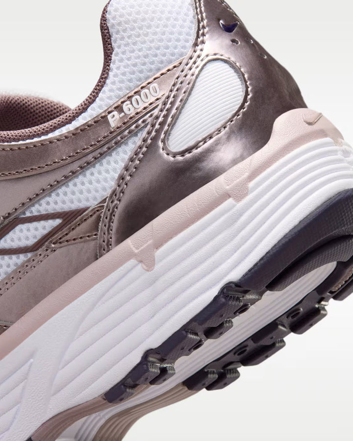 NIKE - P-6000